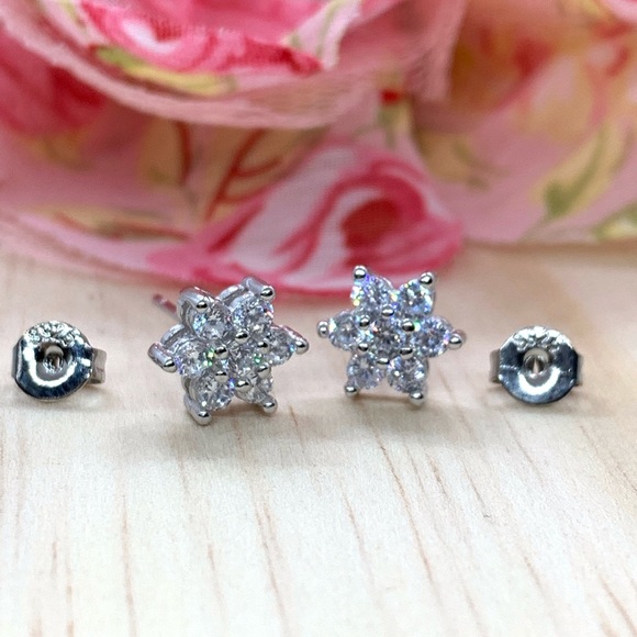 Sterling Silver 925 CZ Stud Earrings - Picture 4 of 5